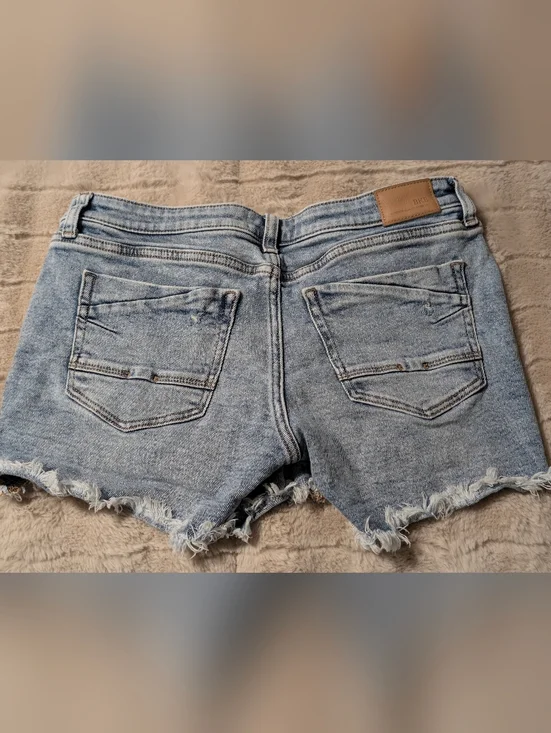 BKE Stella Jean Shorts Distressed - Picture 2 of 5
